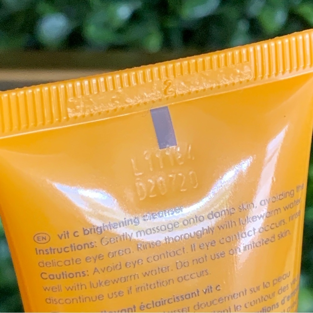 Rodial Vit C Brightening Cleanser | NEW | Travel Size 20mL - Picture 10 of 11